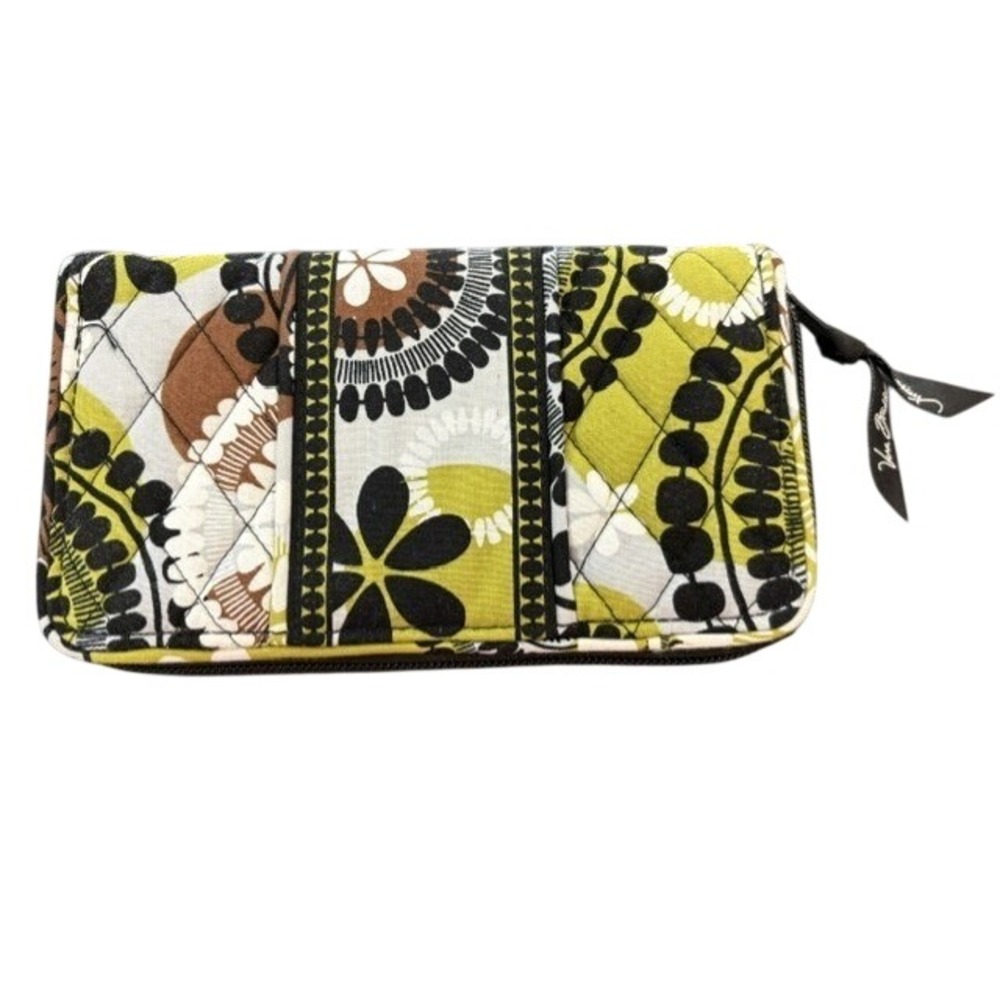 Vera Bradley Safari Sunset Quilted Cotton Zip Around Accordion Wallet - Picture 2 of 3